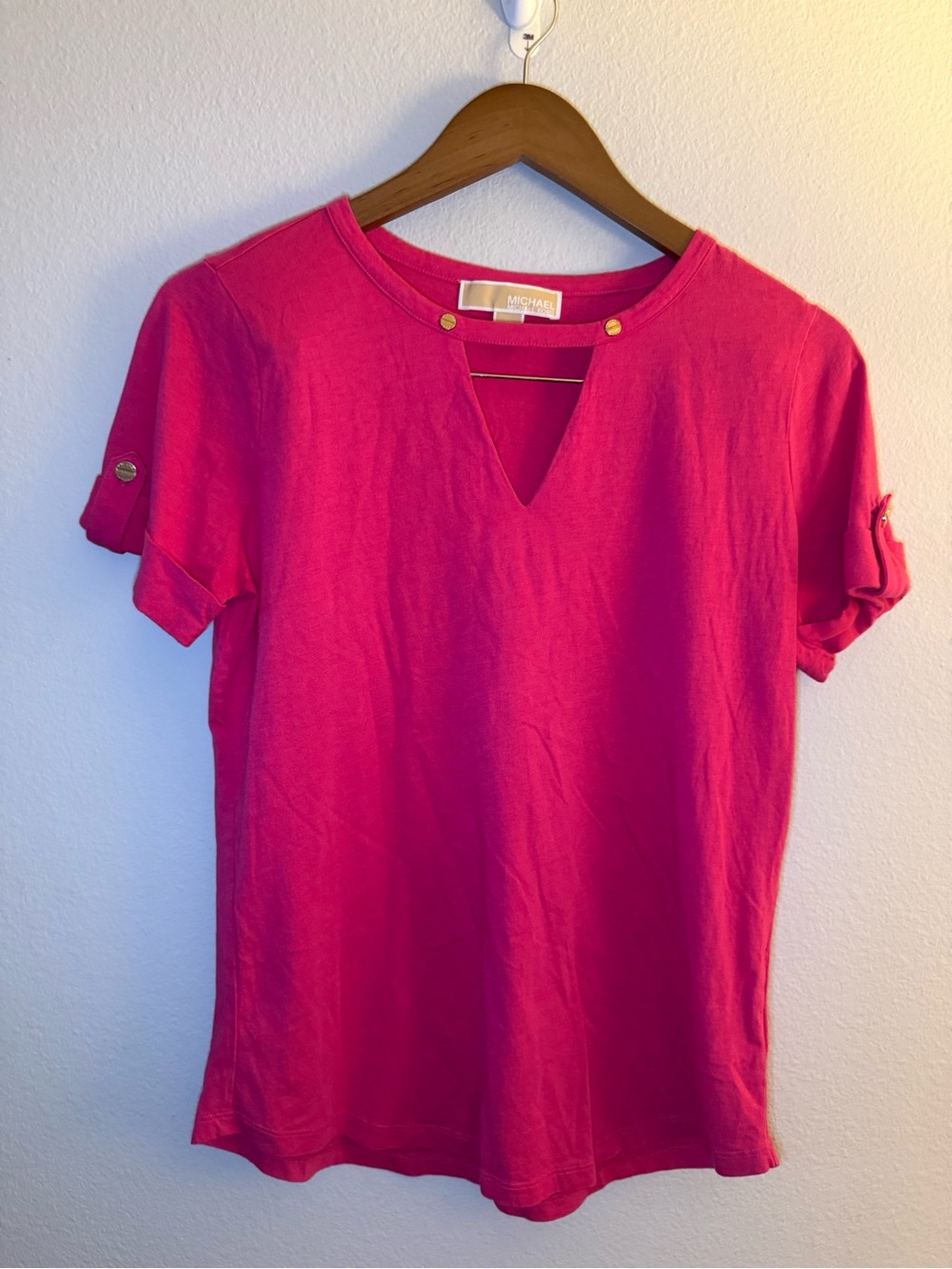 Michael Kors Fuchsia Short Sleeve Keyhole Top with Button Accents